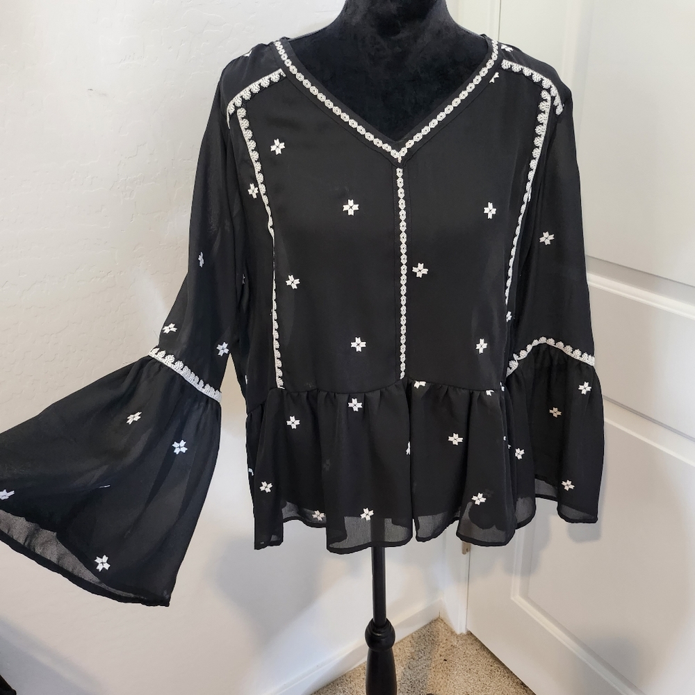Black Embroidered Peplum V-Neck Women's Top